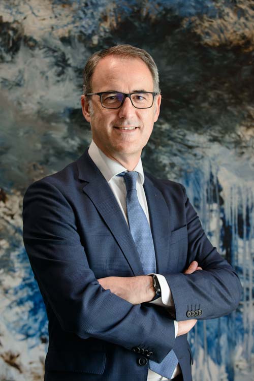  Retrato corporativo - Roberto Pomares